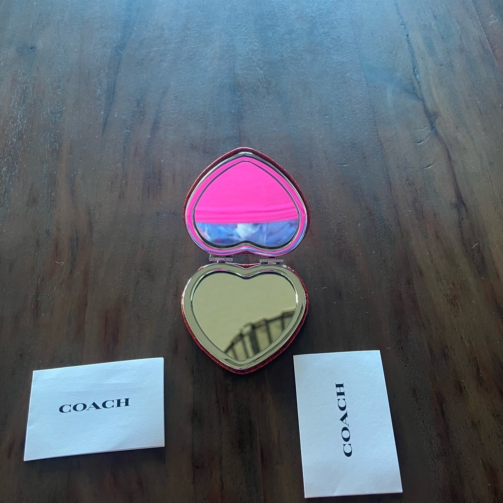 COACH Red Glitter Heart mirror NWT - Picture 4 of 4